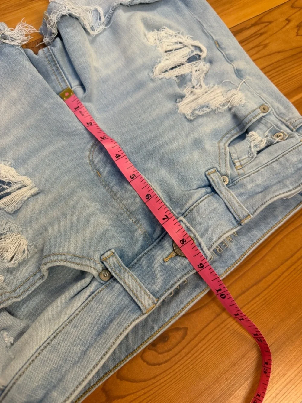 American Eagle The Dream Short Midi Distressed Jean Shorts Light Wash Size 8